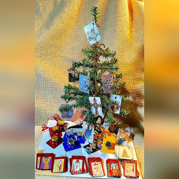 NEW Andy Warhol Handcrafted 4 Piece Ornament Set! ~Christmas Trees~ - Picture 8 of 8